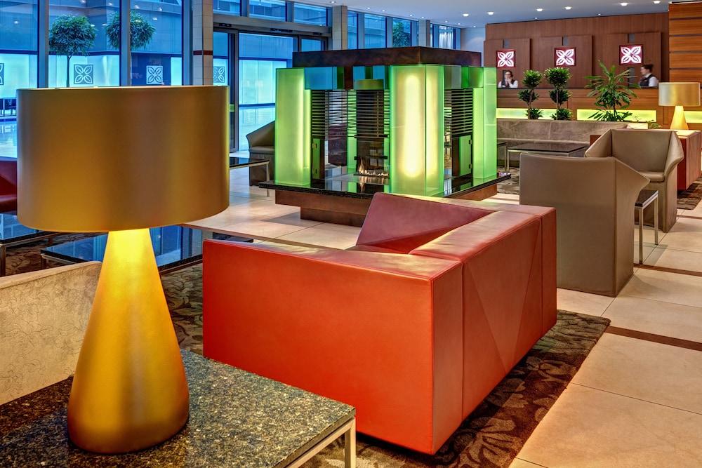 Hilton Garden Inn Frankfurt Airport Франкфурт-на-Майні Екстер'єр фото Interior of the hotel