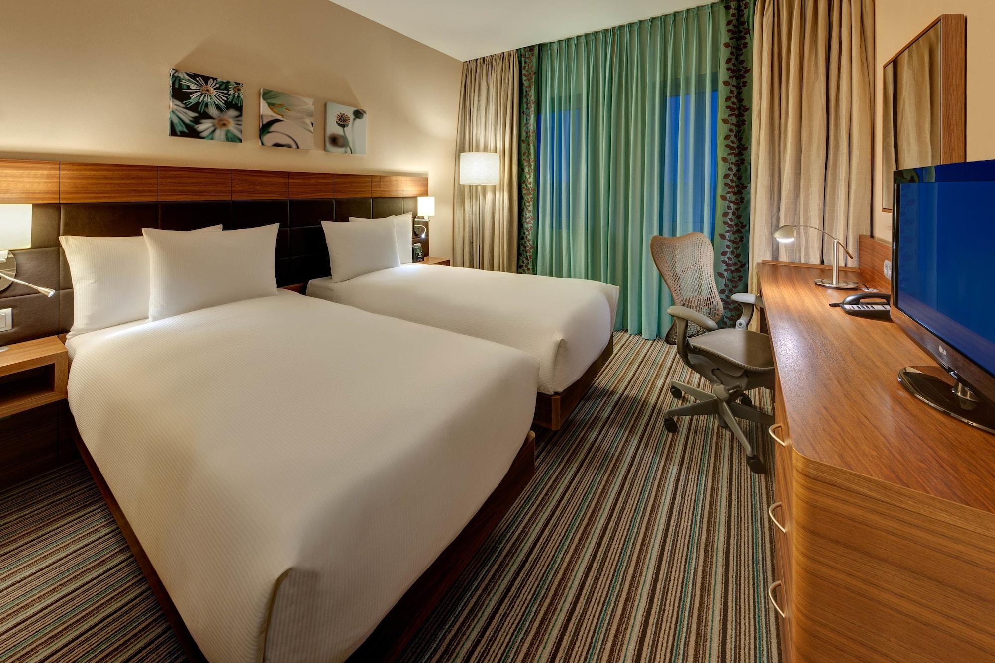 Hilton Garden Inn Frankfurt Airport Франкфурт-на-Майні Екстер'єр фото Double room