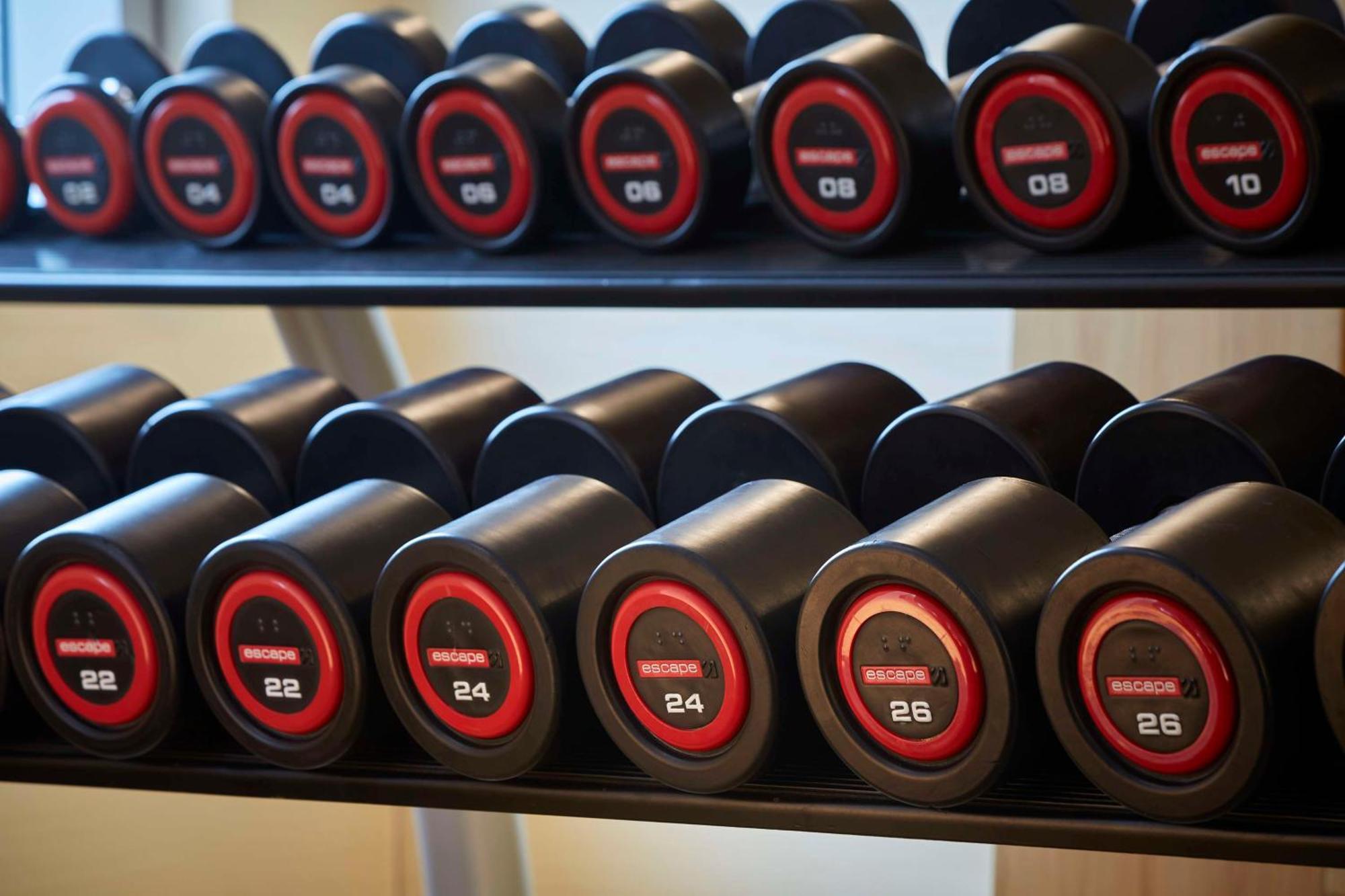 Hilton Garden Inn Frankfurt Airport Франкфурт-на-Майні Екстер'єр фото Escape Fitness