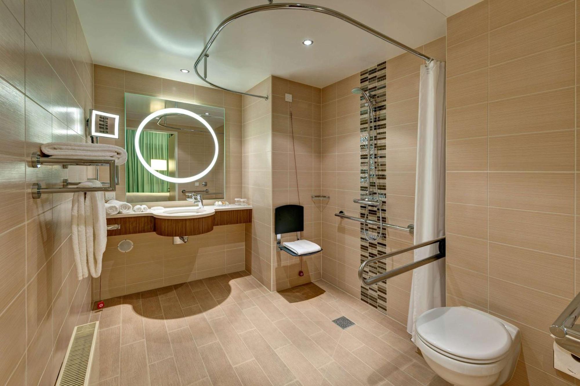 Hilton Garden Inn Frankfurt Airport Франкфурт-на-Майні Екстер'єр фото Bathroom
